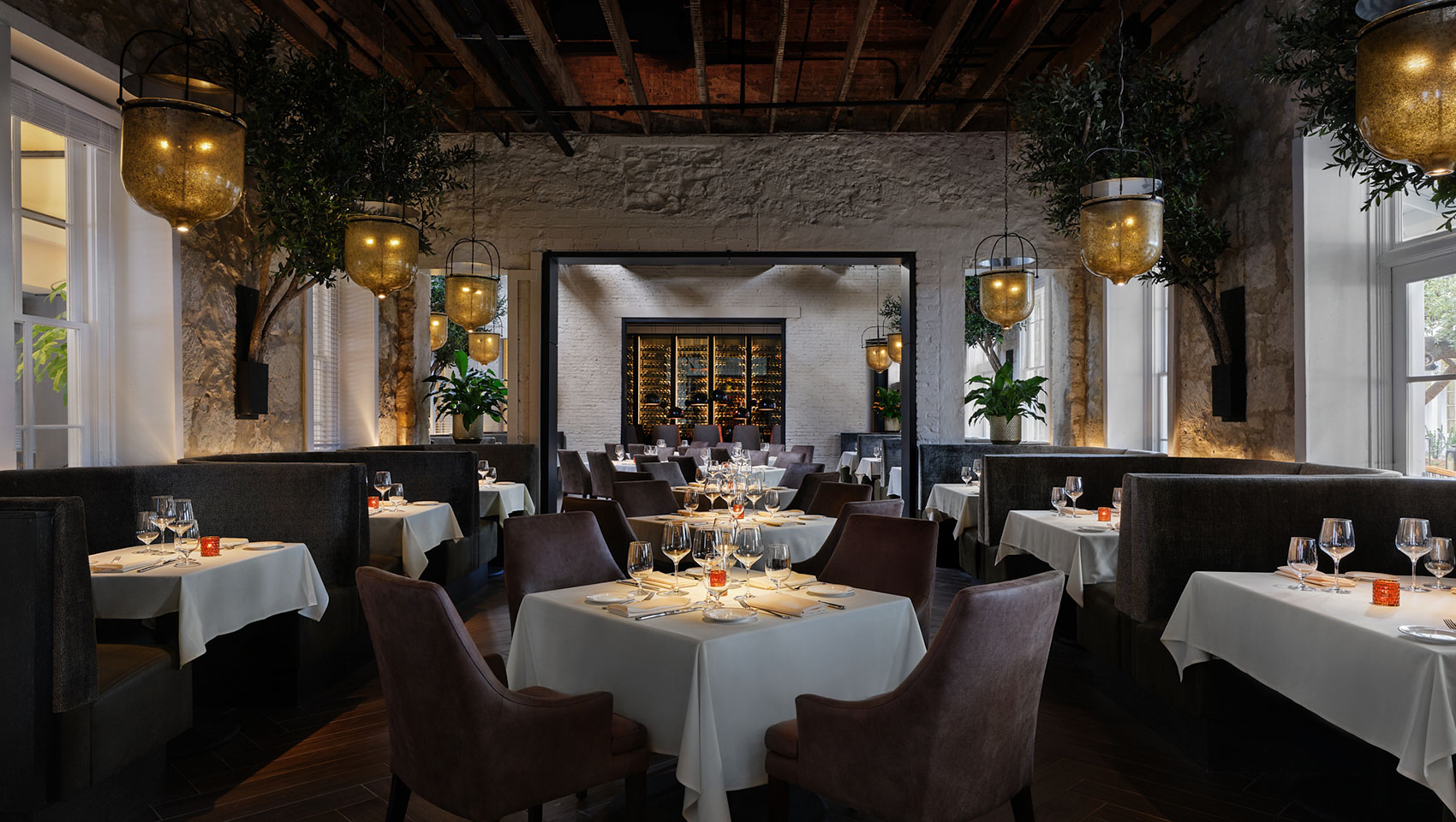 Dean's Steak & Seafood Dining room 